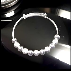 Modern Indian Style Non Adjustable Bangles Bracelet Made Of The Finest Silver